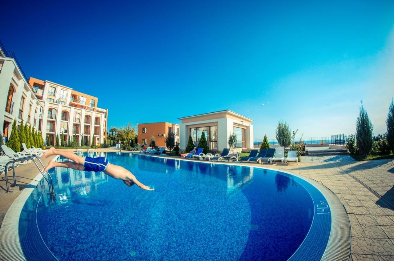 Sea Fort Club - Prestige Sea Viev Apartments エレニテ エクステリア 写真