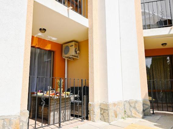 Sea Fort Club - Prestige Sea Viev Apartments エレニテ エクステリア 写真