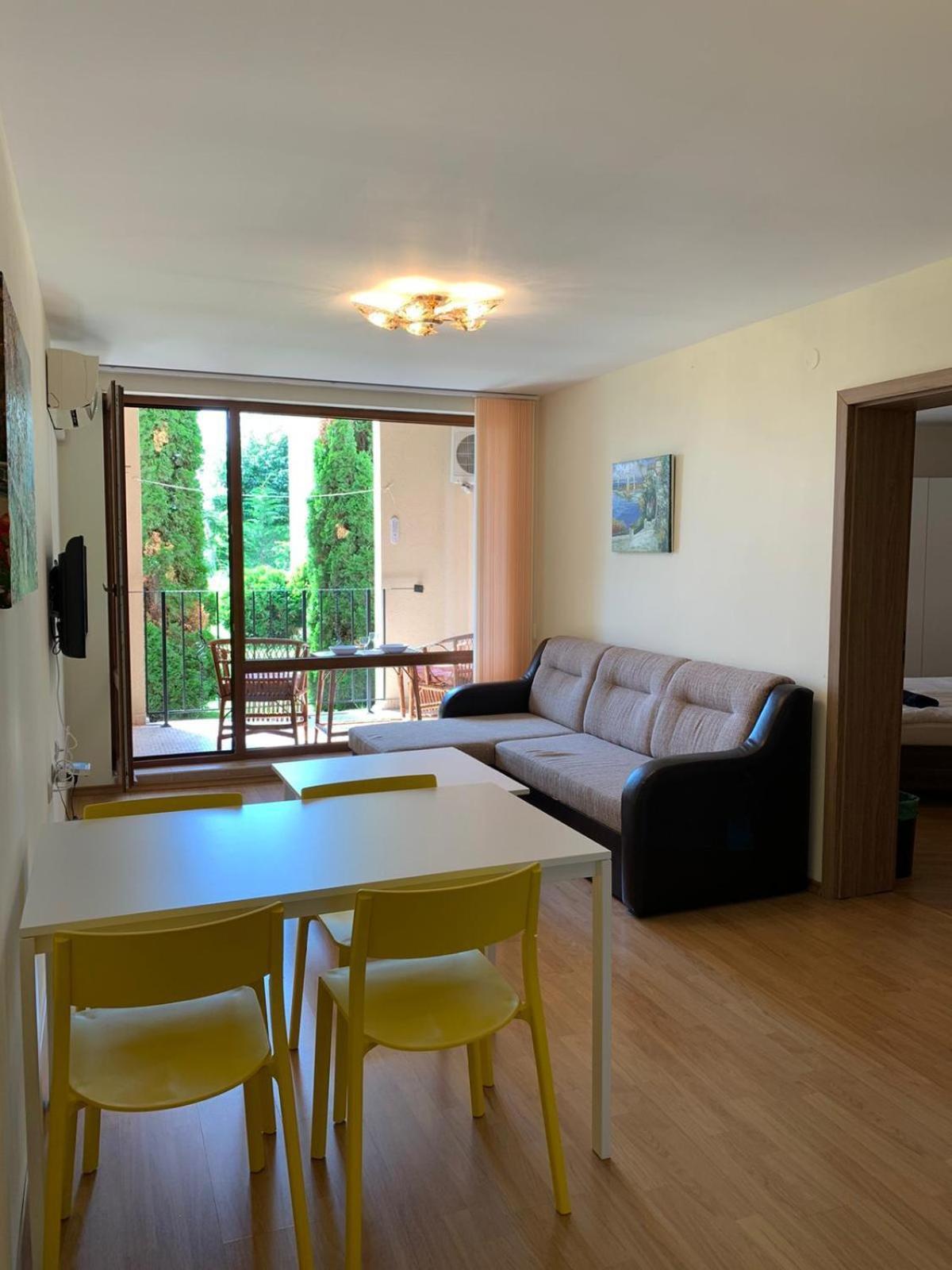 Sea Fort Club - Prestige Sea Viev Apartments エレニテ エクステリア 写真