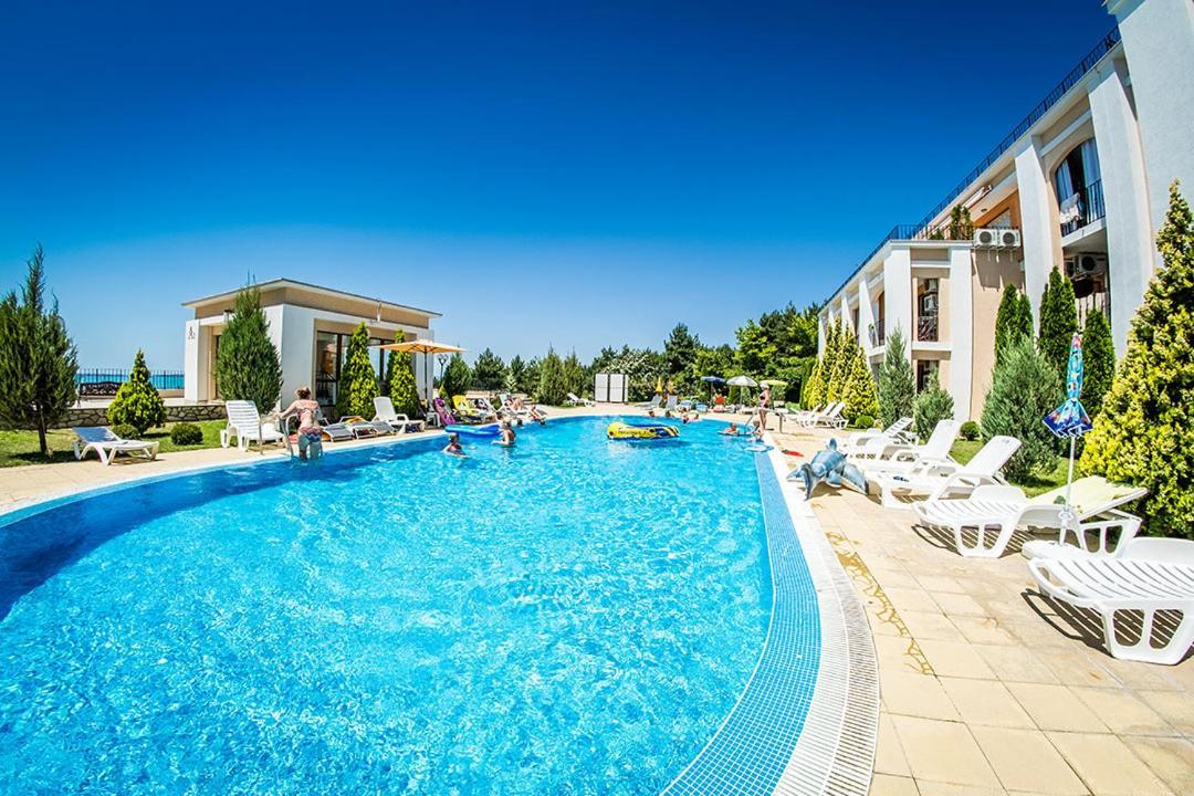 Sea Fort Club - Prestige Sea Viev Apartments エレニテ エクステリア 写真